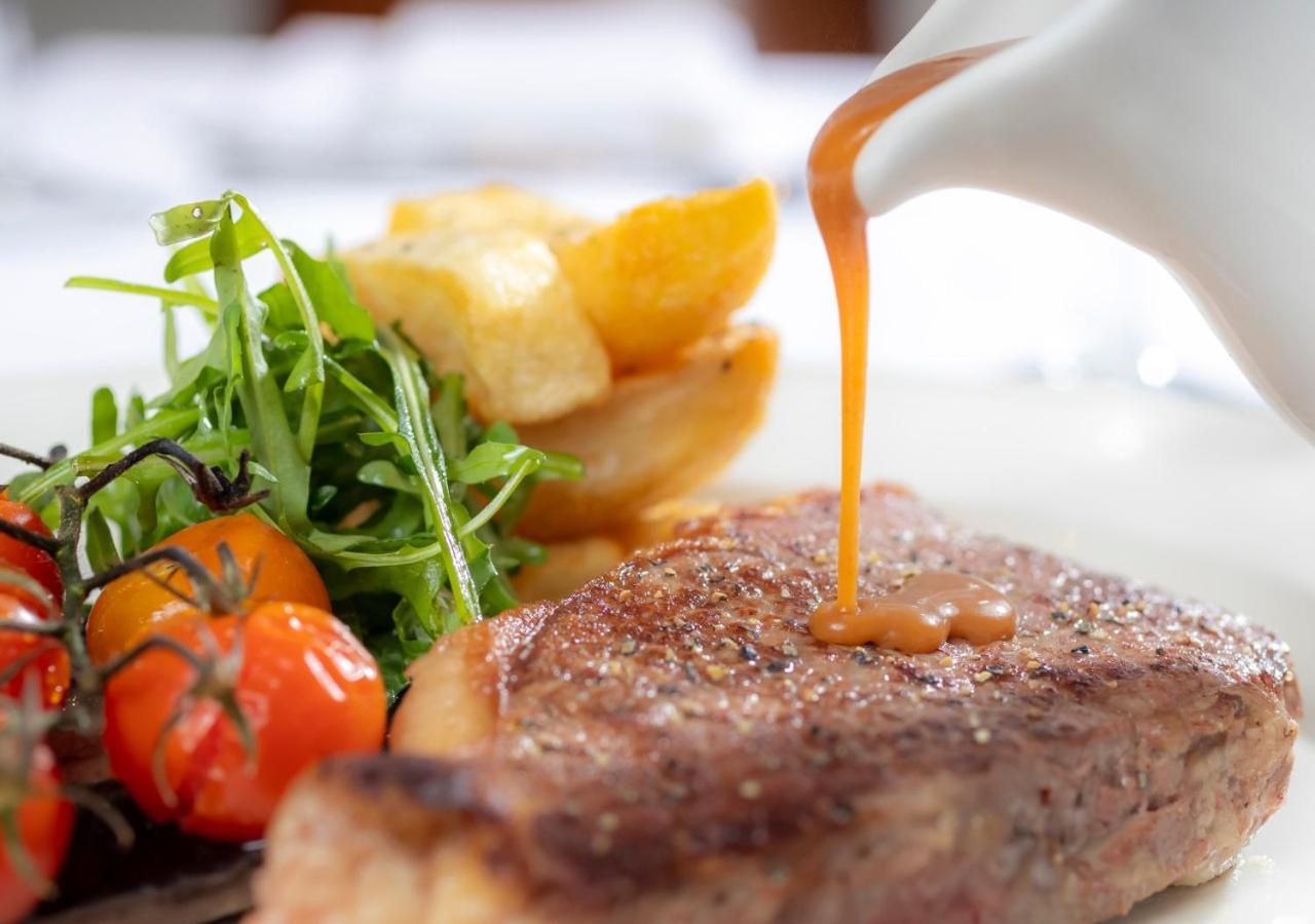 קלונדלקין Clayton Hotel Liffey Valley מראה חיצוני תמונה