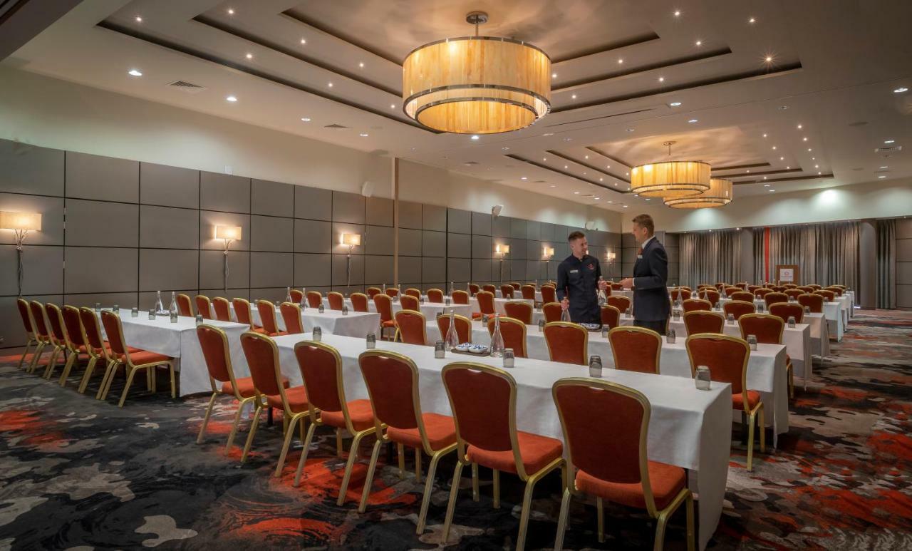 קלונדלקין Clayton Hotel Liffey Valley מראה חיצוני תמונה